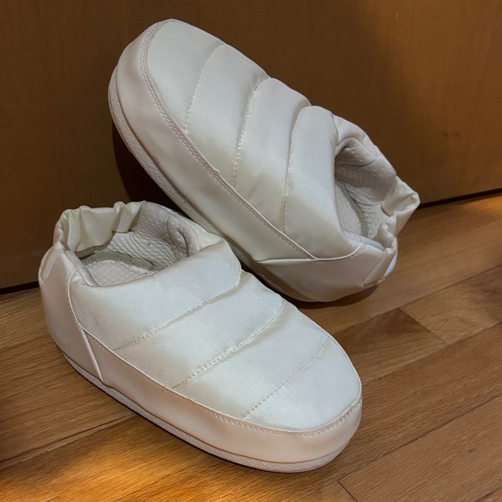 Moon Boot Evolution Padded Slingback Mules / Slippers / Sandals 6/7/8